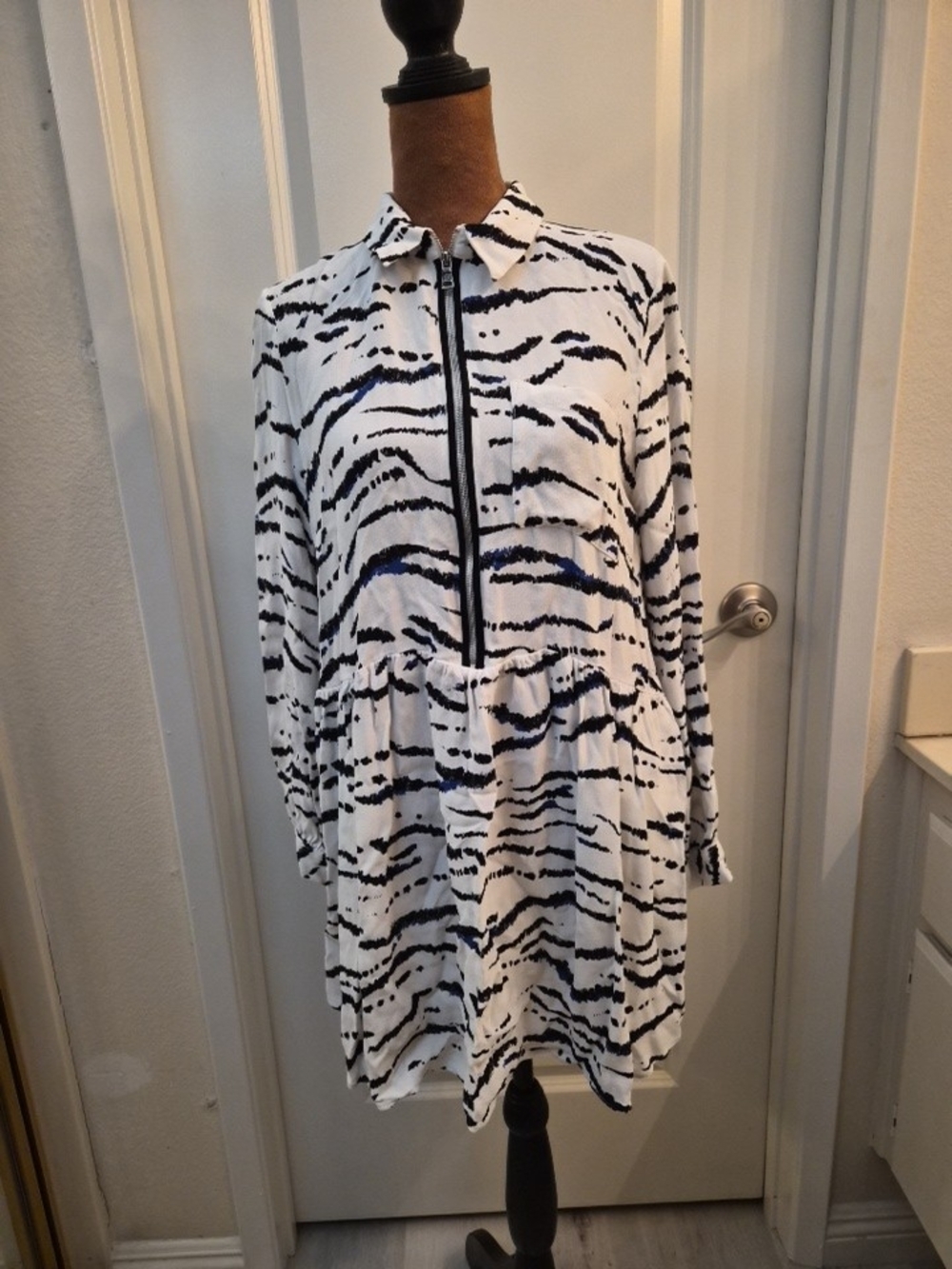 French Connection White and Black Printed Button-Front Tunic